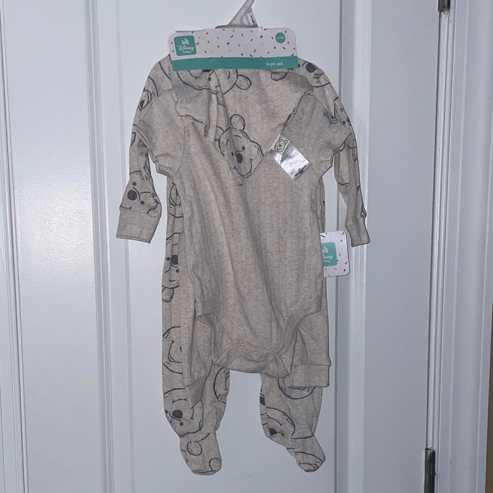 Winnie the Pooh Baby 4 pieces set